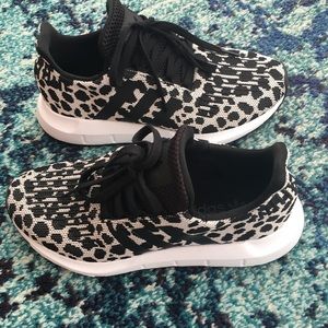 New adidas swift run leopard shoes 7.5